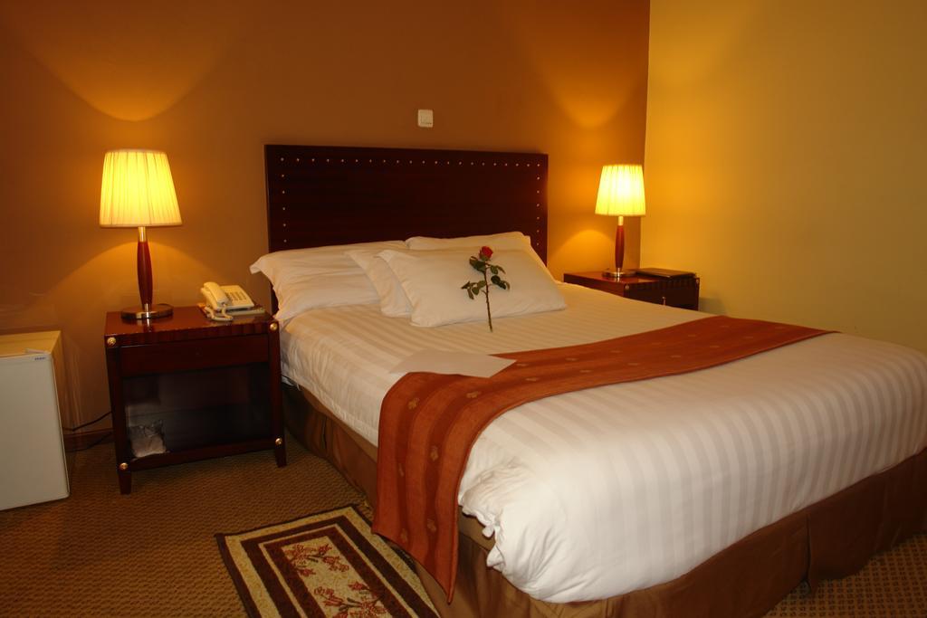 Soramba Hotel Business Plc Addisz-Abeba Kültér fotó